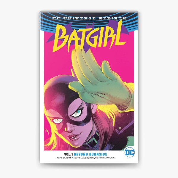 ‎Batgirl Vol. 1: Beyond Burnside by Rafael Albuquerque - Image 2